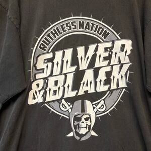 Vintage Shaka Wear Oakland Raiders Silver & Black Heavyweight Tee 2XL USA Cotton